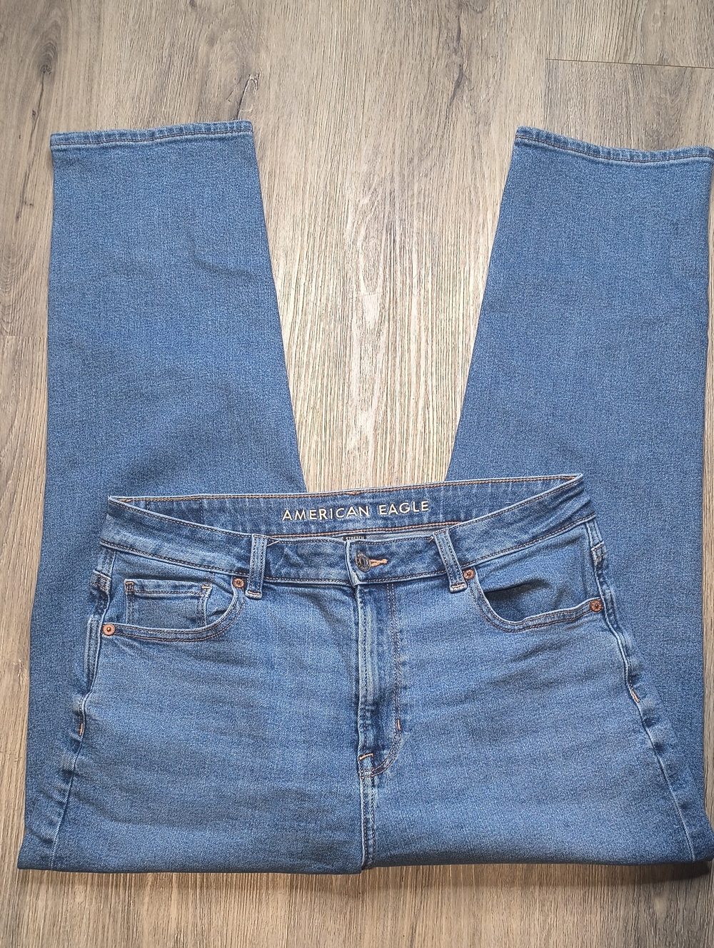 Mom Jeans w/25" Inseam American Eagle Woman's Jeans size 10 sac365